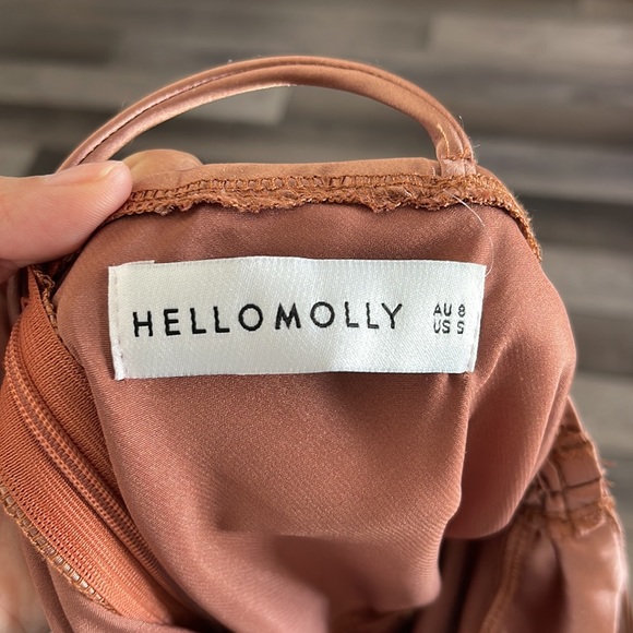 Beautiful Satin Dress - Picture 5 of 5